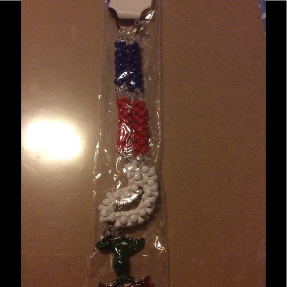 NWT Coqui Items 2 charm Beaded necklace and PR Coqui Car Flag Puerto Rico - Picture 3 of 6