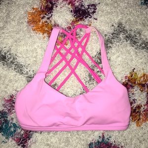 Lululemon free to be wild bra size 4