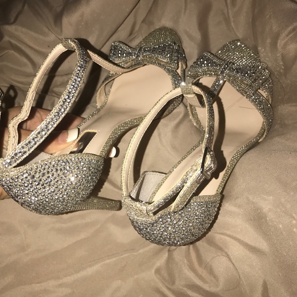 INC heels - Picture 2 of 4