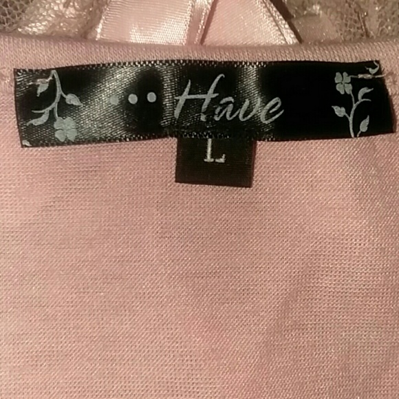 Adorable lace top with tank top - Picture 3 of 3