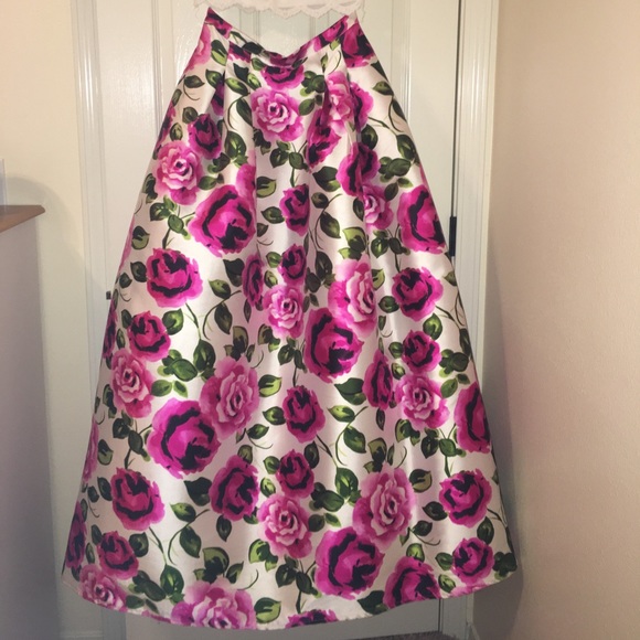 White/ Pink Floral Two Piece 2017 Prom Dress - Picture 2 of 5