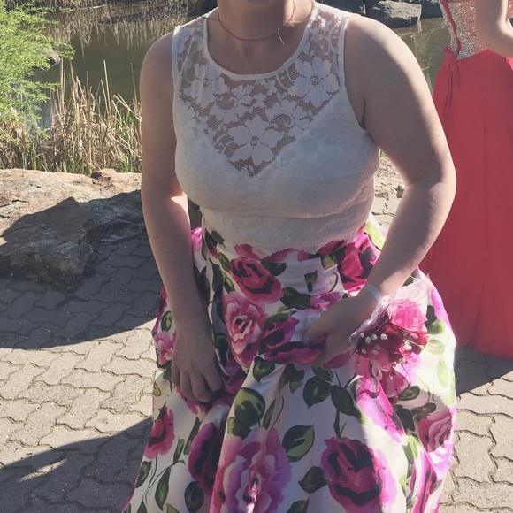 White/ Pink Floral Two Piece 2017 Prom Dress - Picture 4 of 5