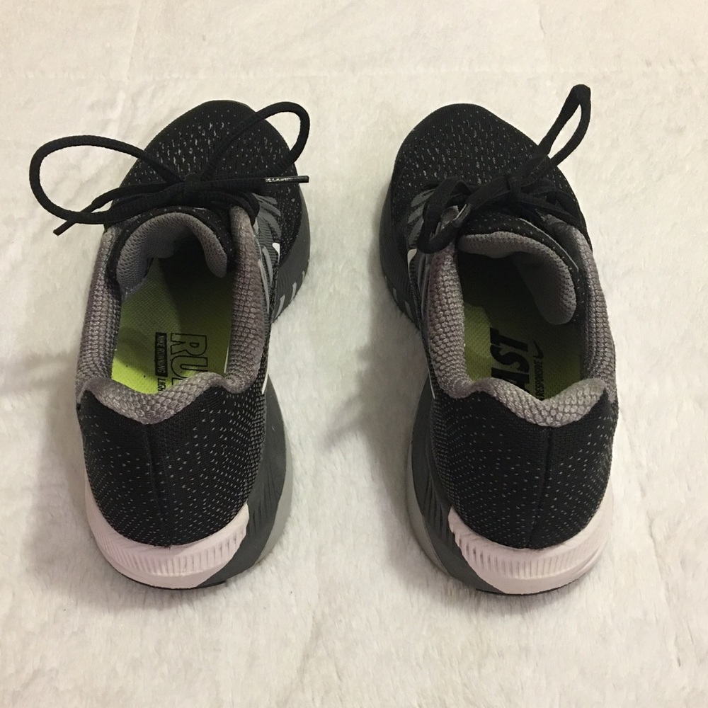Nike Air Zoom Structure 20 Shield Running Shoes - Picture 3 of 8