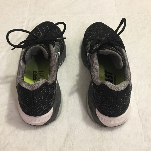 Nike Air Zoom Structure 20 Shield Running Shoes - Picture 3 of 8