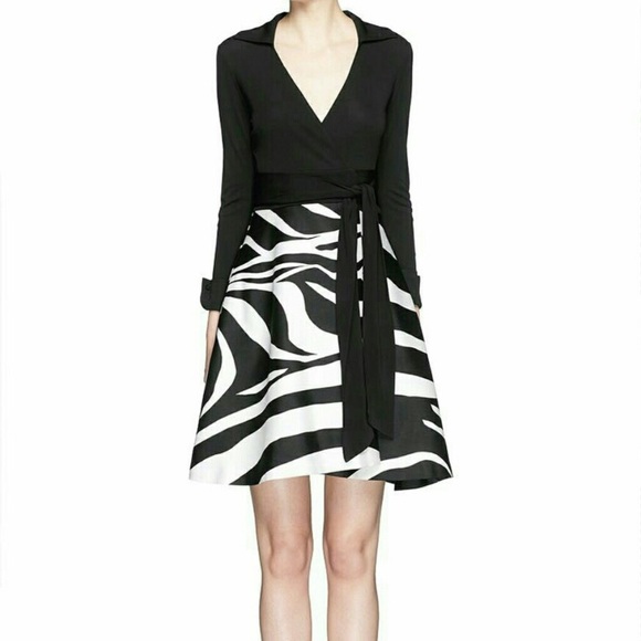 Price⬇️‼️Gorgeous DVF wrap dress - Picture 3 of 8