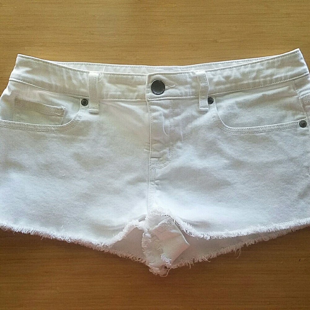 *sold* VS White Boyfriend Cut Denim Shorts