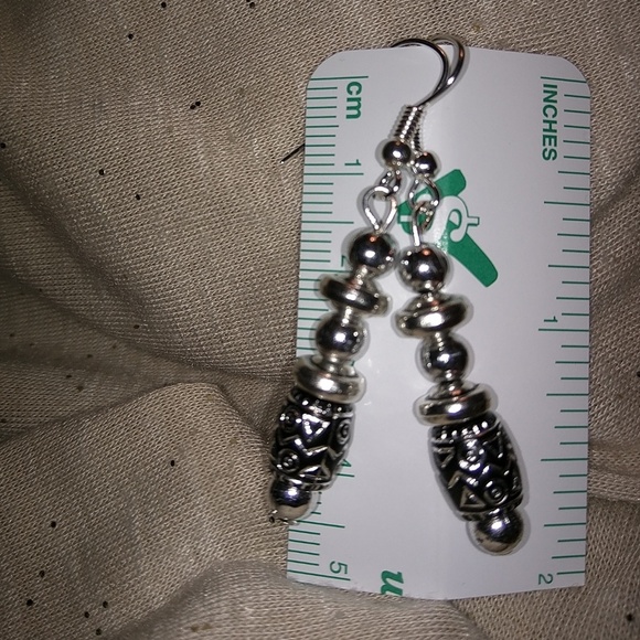 Earrings - Picture 3 of 3