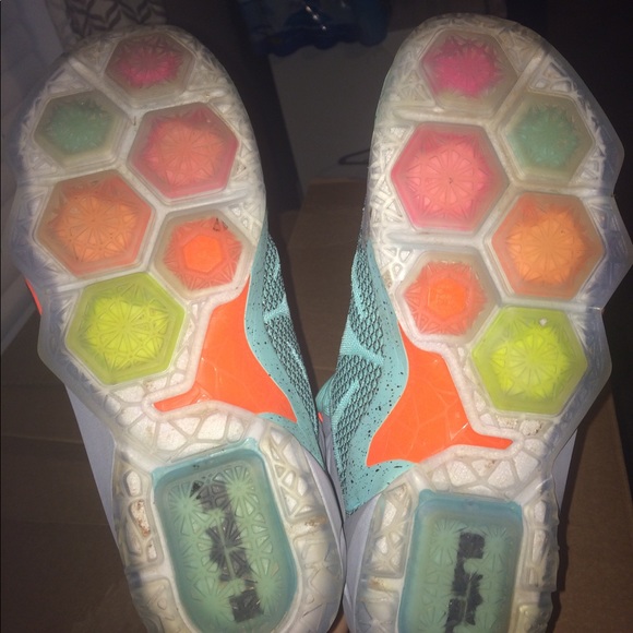 Lebron 11s - Picture 5 of 5