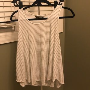 Sleeveless swing top