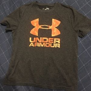 Boys Under Armour short sleeve shirt