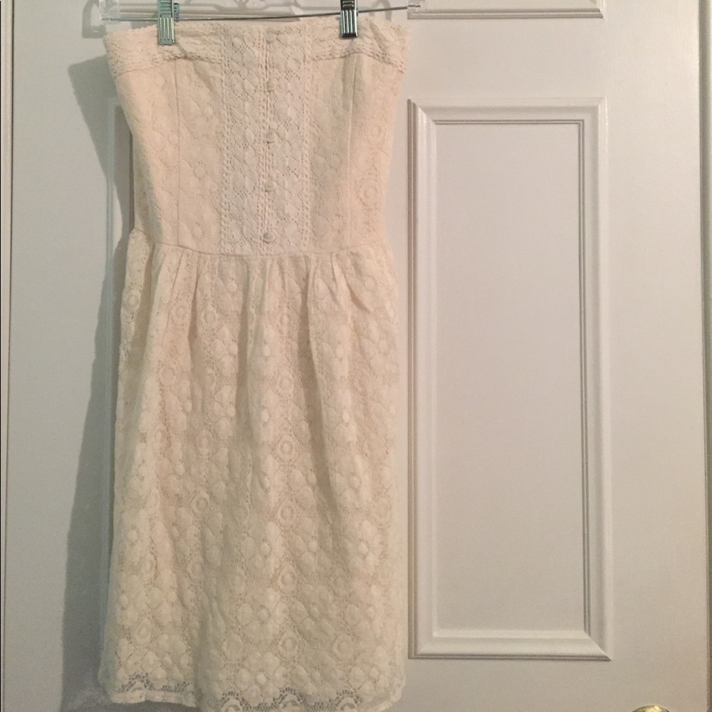 Nilla colored strapless dress