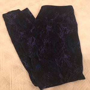 Lyssé snakeskin leggings