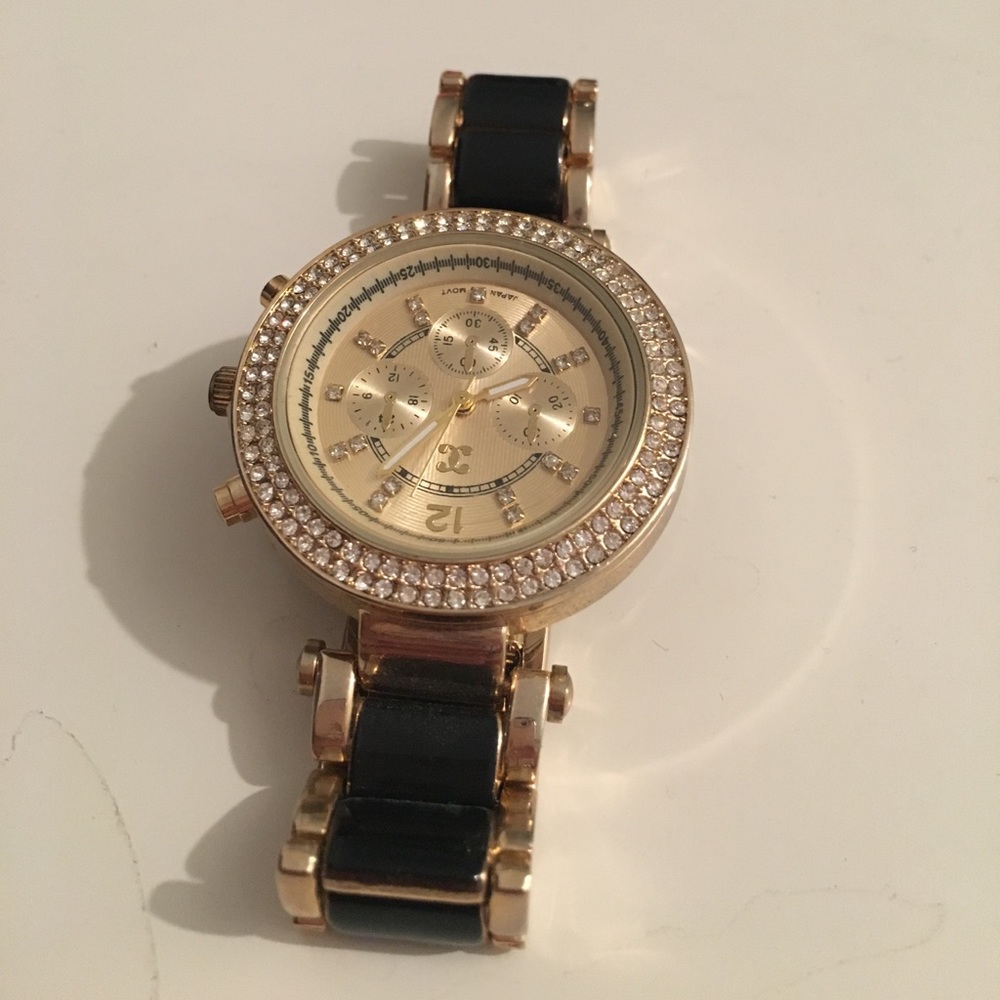 Watch - Picture 2 of 3