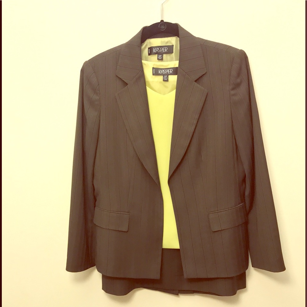 KASPER suit