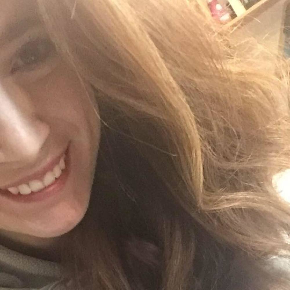 Meet your Posher, Mia
