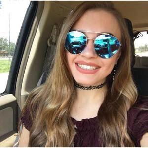 Meet your Posher, Amber