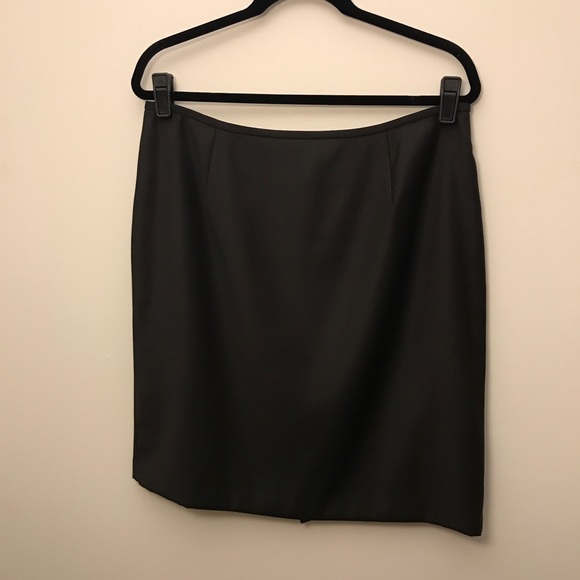 A SAGAHARBOR SUIT - Picture 3 of 3