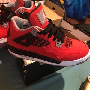 Jordan 4 retro