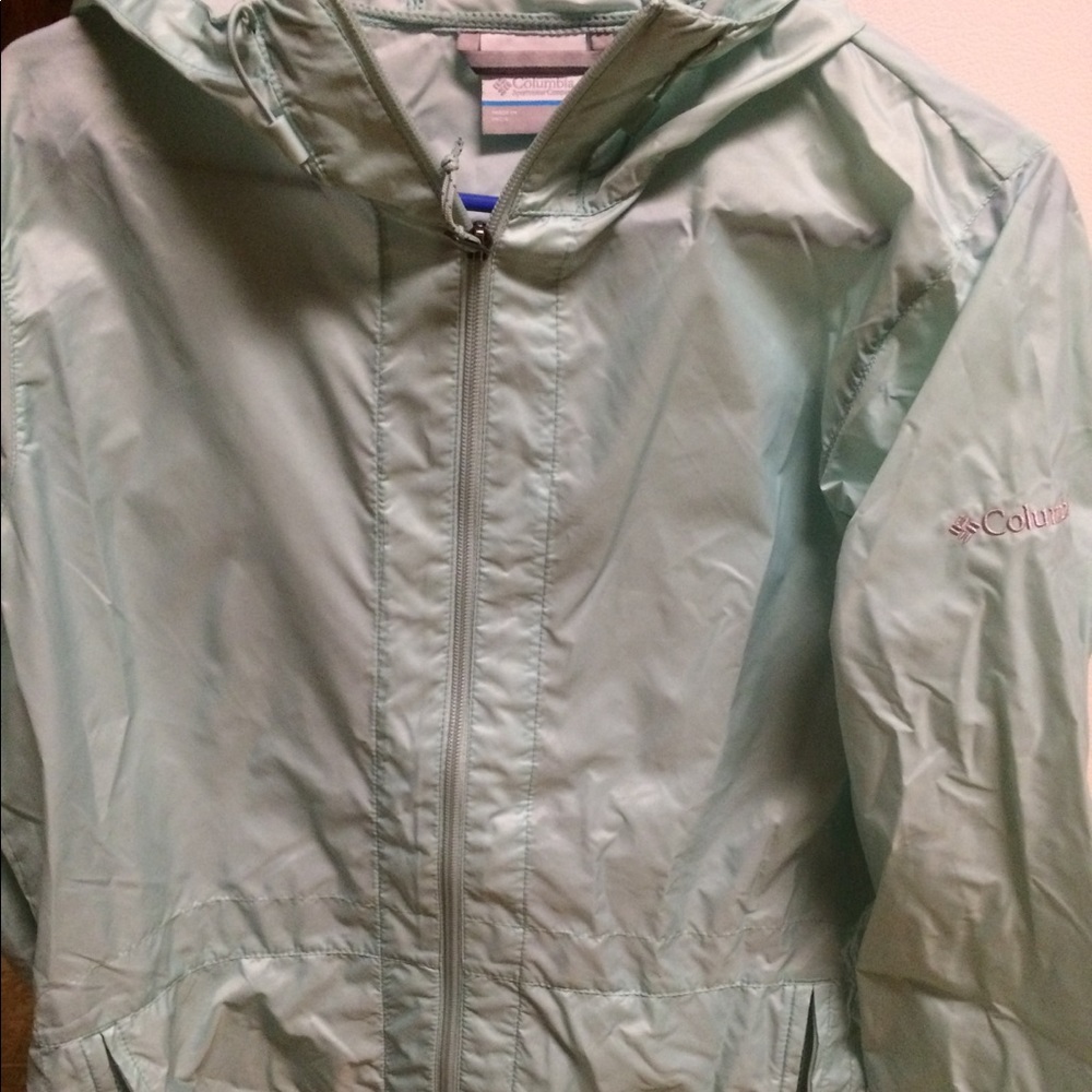 Columbia rain coat