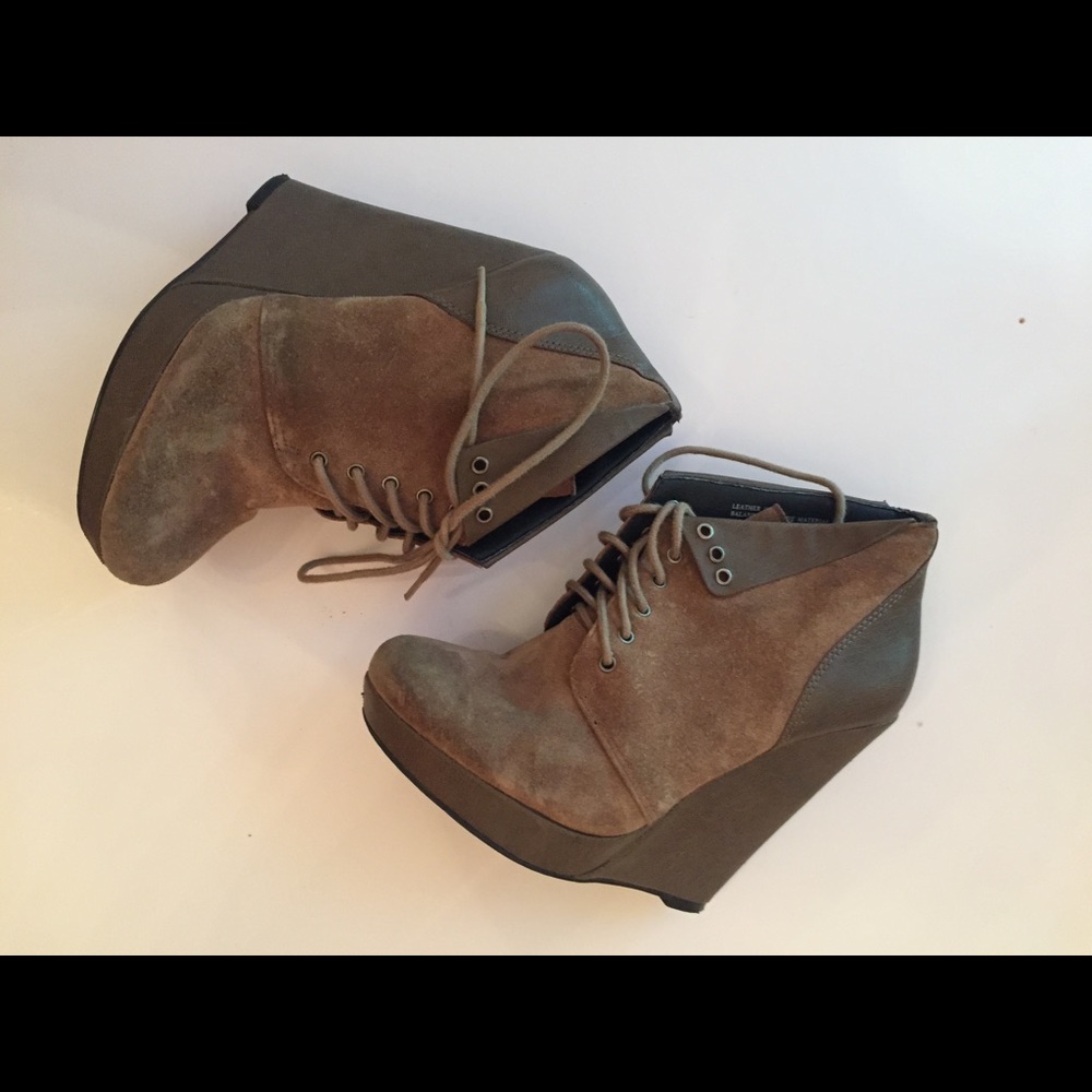 Trouve by Nordstrom Suede Platform Wedges