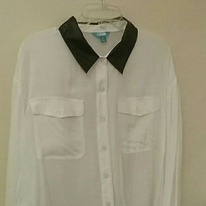 Blk/White Blouse (Nwot)
