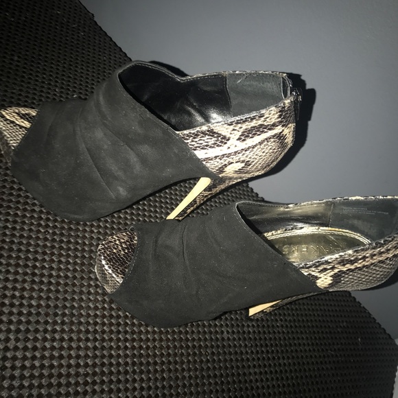 Heels - Picture 2 of 2