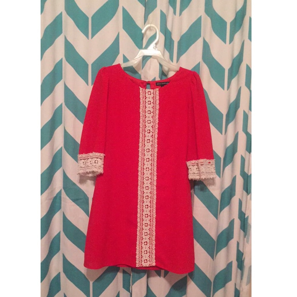 ♡ SALE sequin hearts red dress w/ white lace