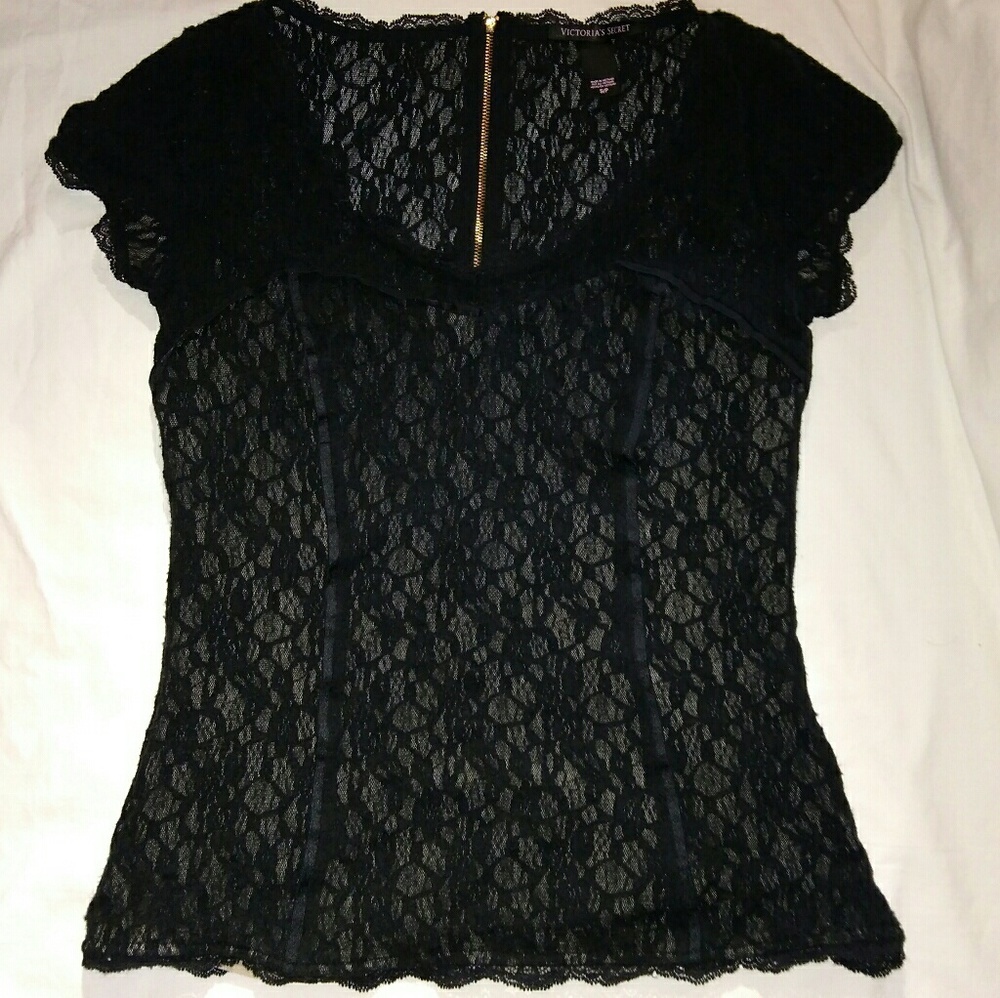 Victoria's Secret short sleeved lace top