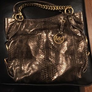 MIchael Kors purse