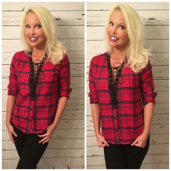 Tops - LAST 1! ❤️Lace Up Plaid Toggle Sleeve Top