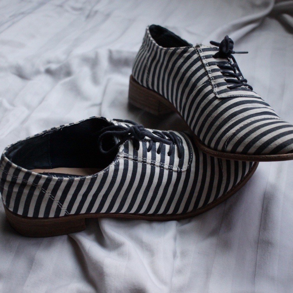 Gap Stripped Oxfords