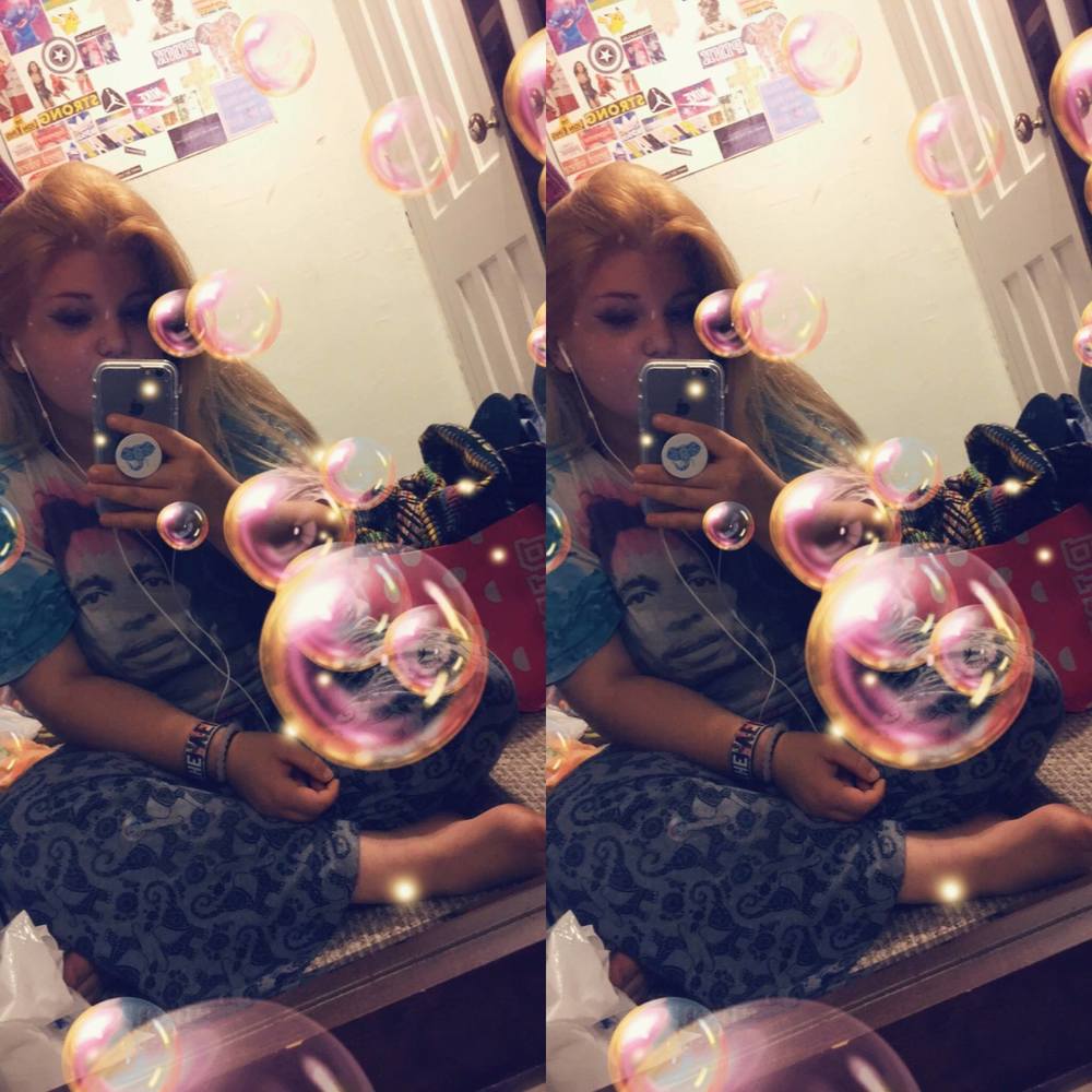 Meet your Posher, Dominique