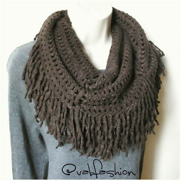 FRINGE AND LATTICE INFINITY SCARF!❄ - Picture 2 of 3
