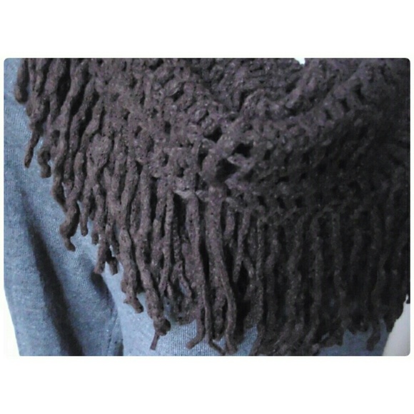 FRINGE AND LATTICE INFINITY SCARF!❄ - Picture 3 of 3