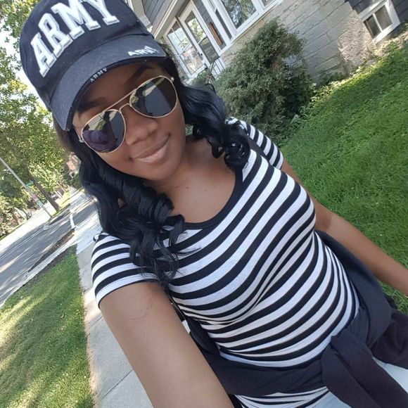 Meet your Posher, Trenice - Picture 1 of 1