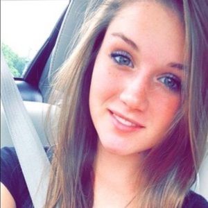 Meet your Posher, Cassi