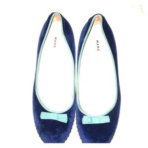 Marc Jacob Blue Velour Light Blue Trim Flat Size 7