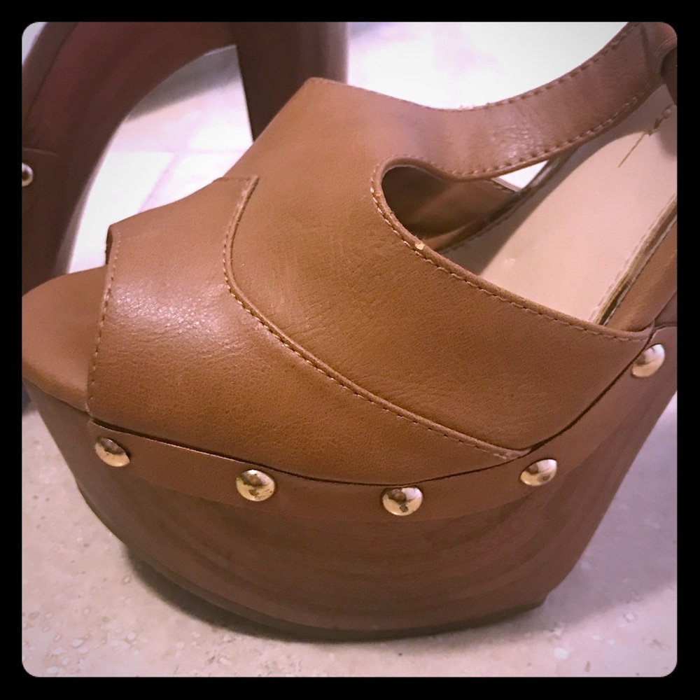 Jessica Simpson platform wood heels