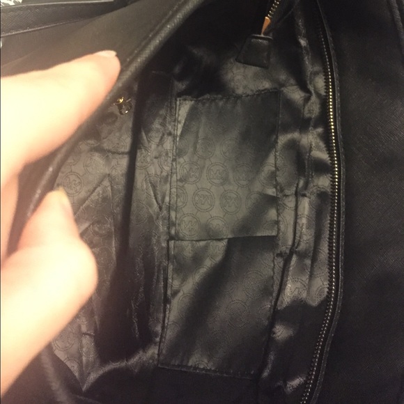 Authentic Michael Kors Purse - Picture 2 of 2