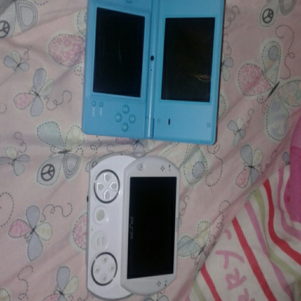 Nintendo Dsi and Psp Go.