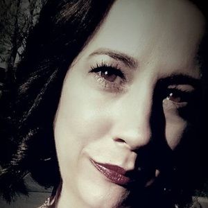 Meet your Posher, Naomi