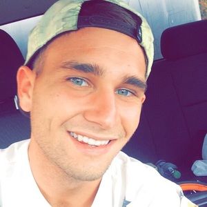 Meet your Posher, Manuel