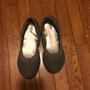 Sparkle embellishment grey ballet flats