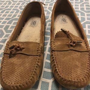 Price drop 💙 Size 11- Ugg moccasins Suede Camel