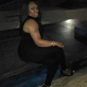 Meet your Posher, Monique