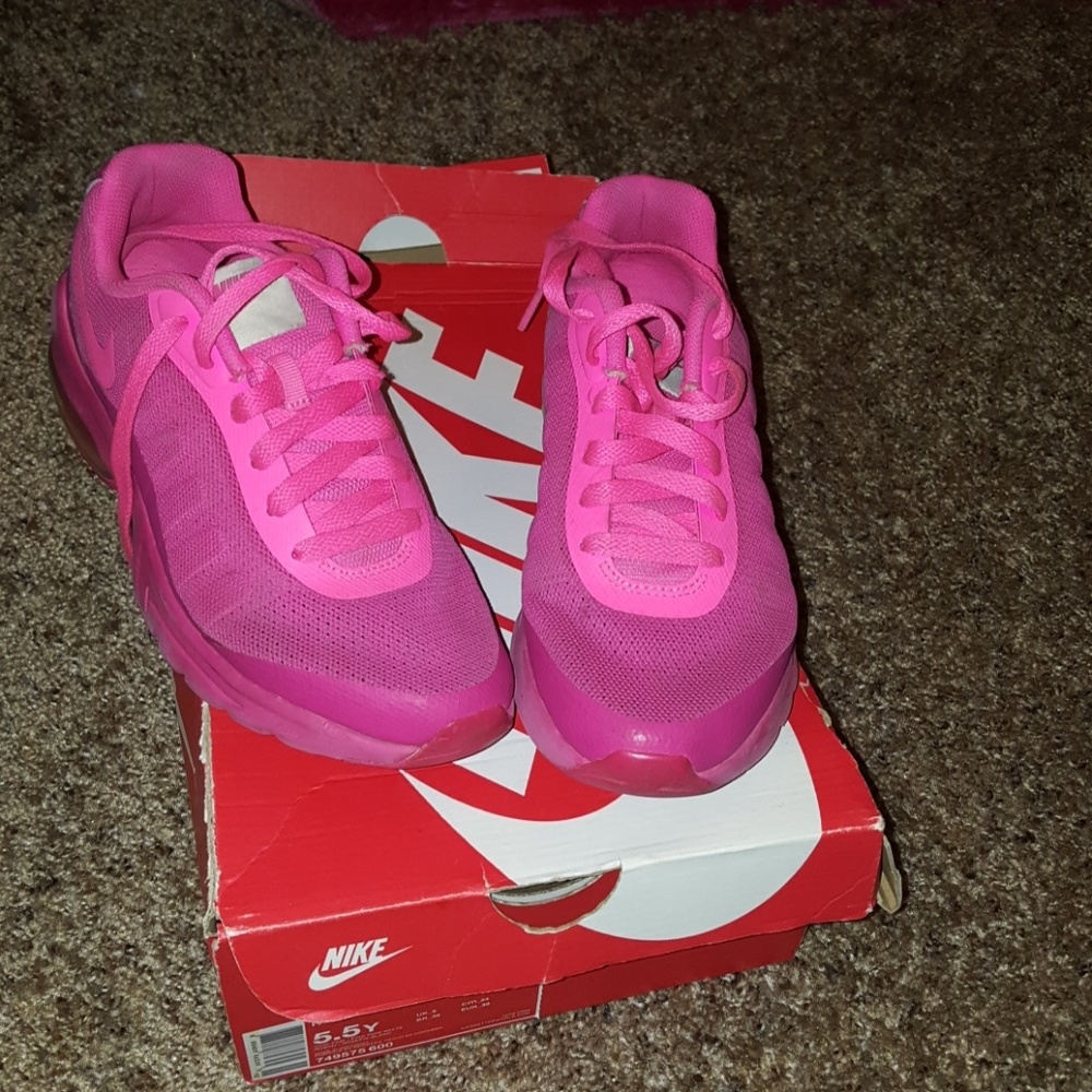 Pink nike