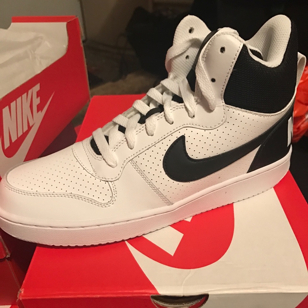 Nike Air Force One Mid Court Brand New