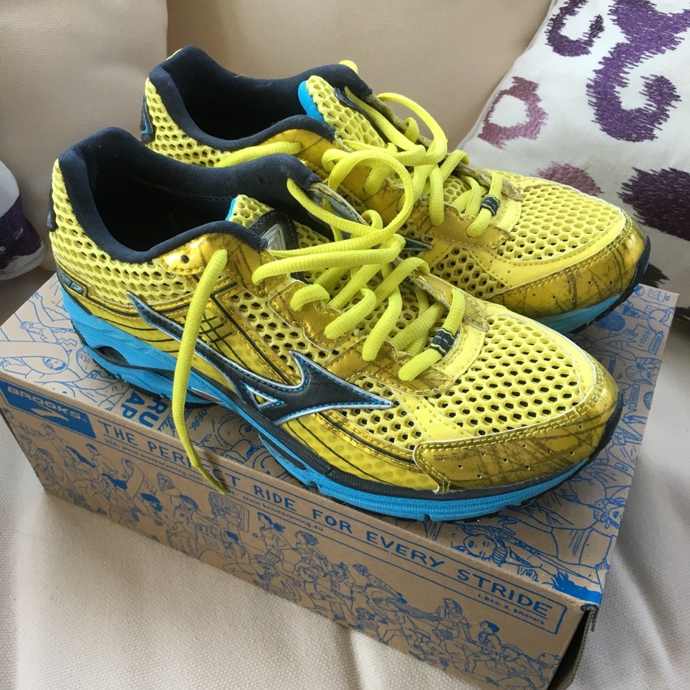 Mizuno women's sneakers