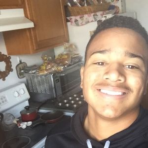 Meet your Posher, Phoenix