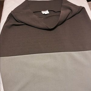 Lularoe Cassie skirt in two tone Gray size large